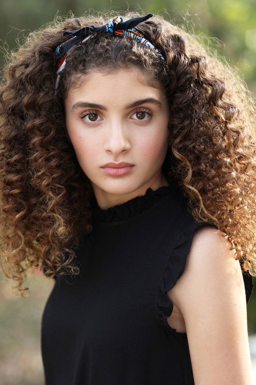 Isabella Revel as Clown Girl