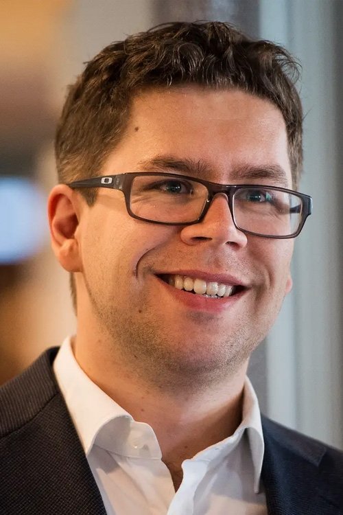 Jon-Ludvig Hammer as Himself