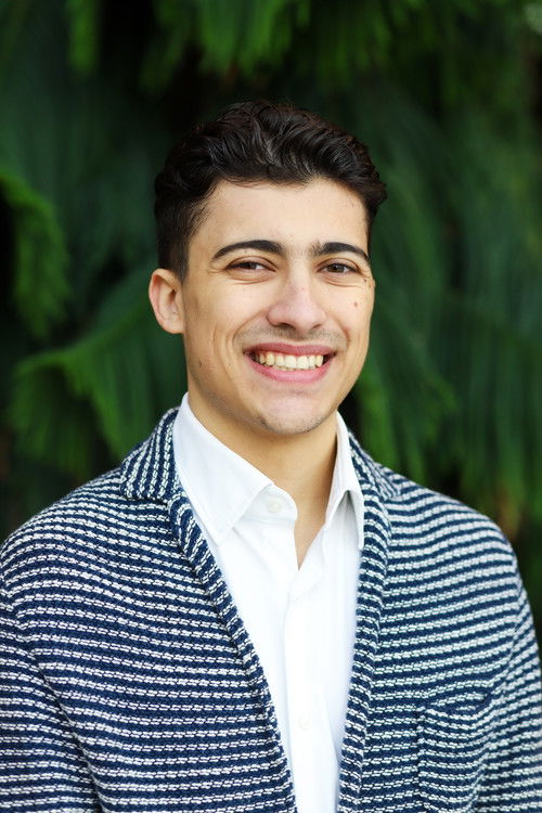 Luca Bernardini as Jonathan Noel