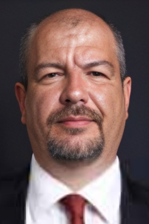 Bekir Hakan Uyanık as Çantalı Adam