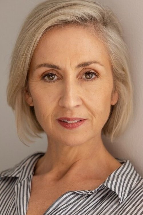 Renee Lyons as Fenella