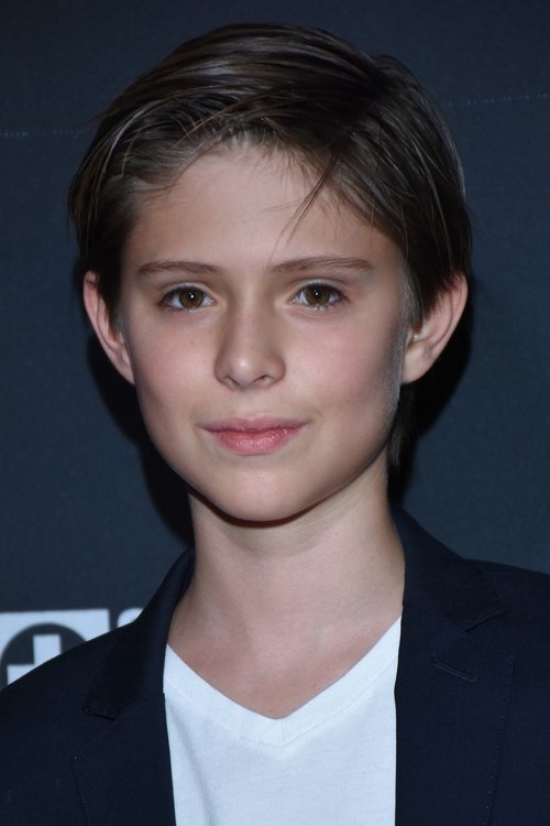 Carlos Peralta as Paco