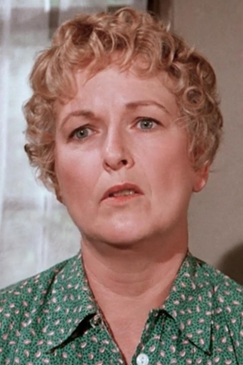Elizabeth Rogers as Betty Worley