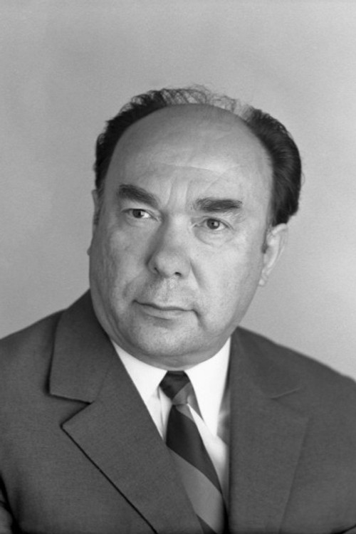 Aleksandr Yakovlev as Himself