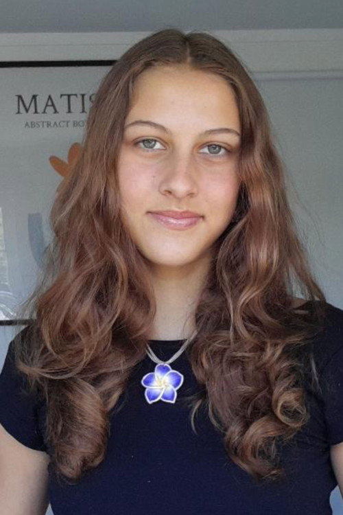 Lila Carruthers as Lola