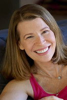 Lucy Boryer as Lucia