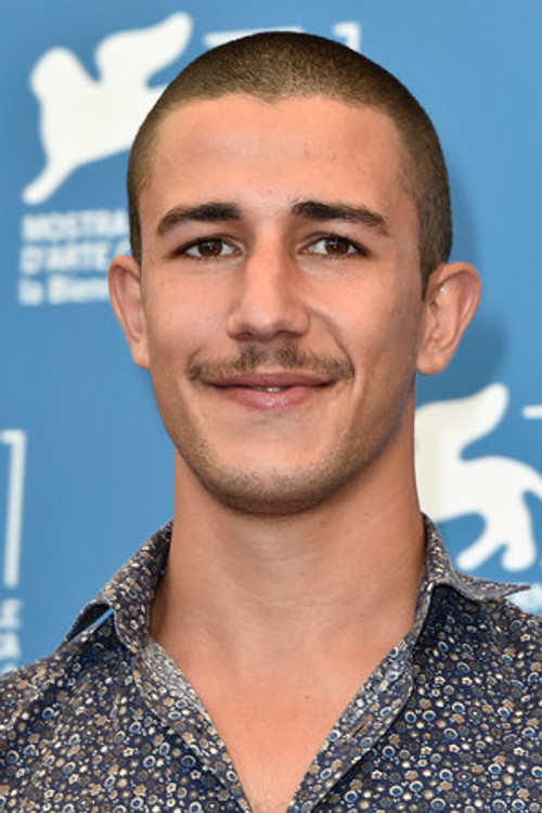 Giuseppe Fumo as Leo