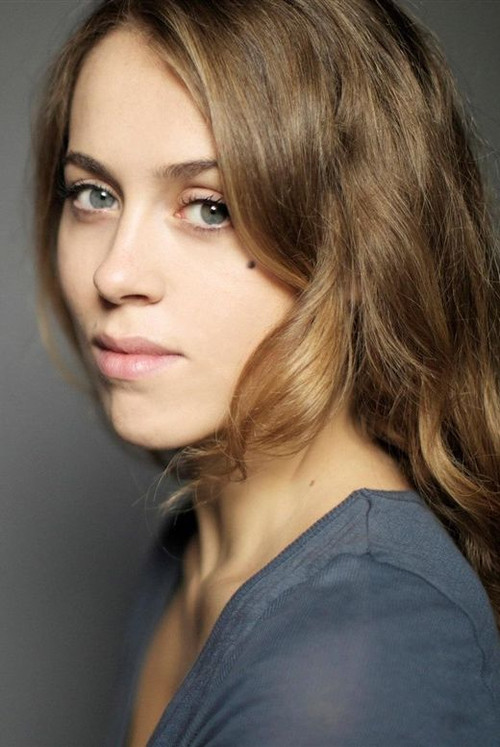 Pauline Huruguen as Judge