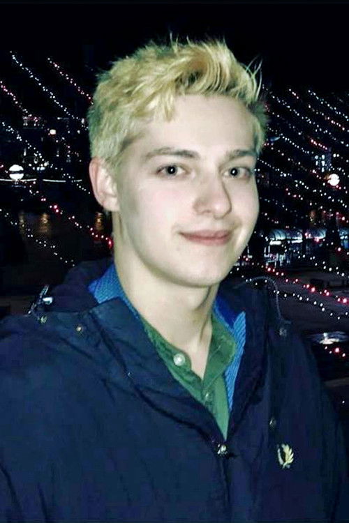 Jonathan Leslie as Ben