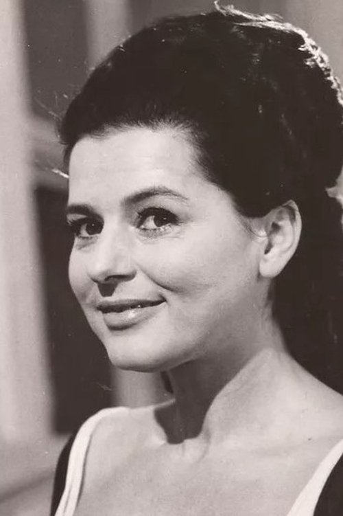 Hertha Martin as Clara Waldmann