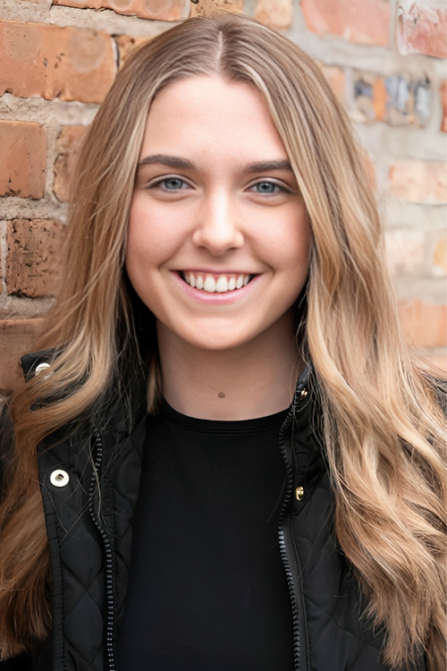 Marissa McKinley as Ella White (Pregnant Woman)