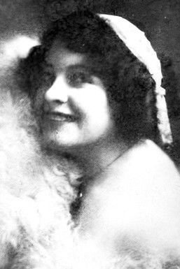 Edythe Sterling as Florence's Chum