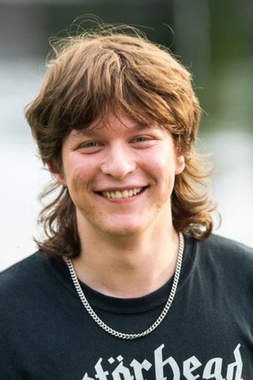 Ville Löfgren as Mats ”MP” Persson