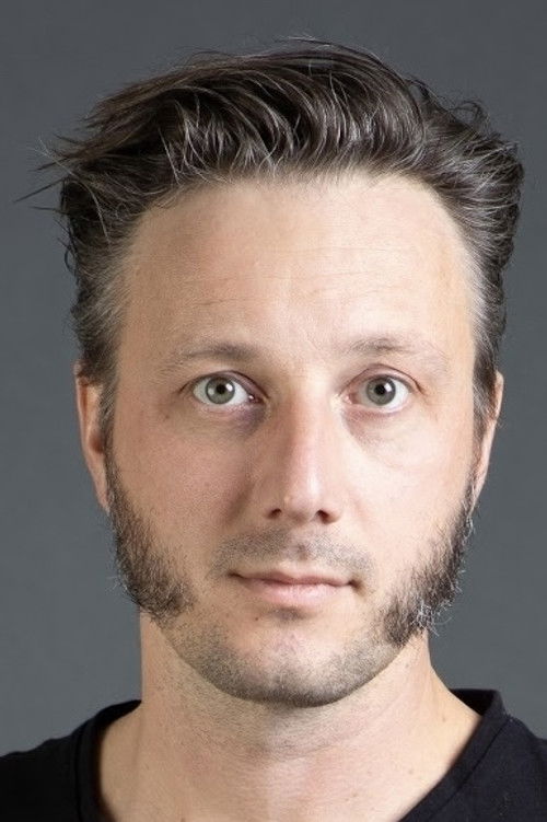 Frode Eggen as Kiddi Casio