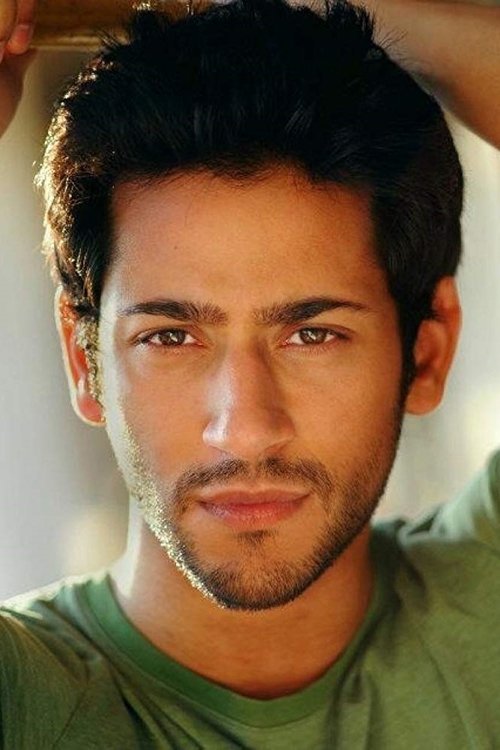 Shivam Bhaargava as Ari