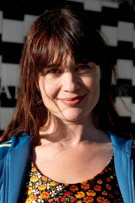 Tine Van den Wyngaert as Kari (Flemish voice)