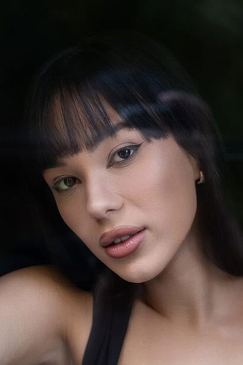 Stefania Champilomati as Nikoletta