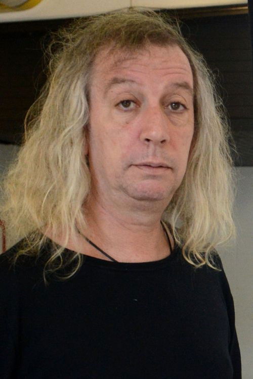 Diego Capusotto as Alejandra / Gonzalo / "Mirko"