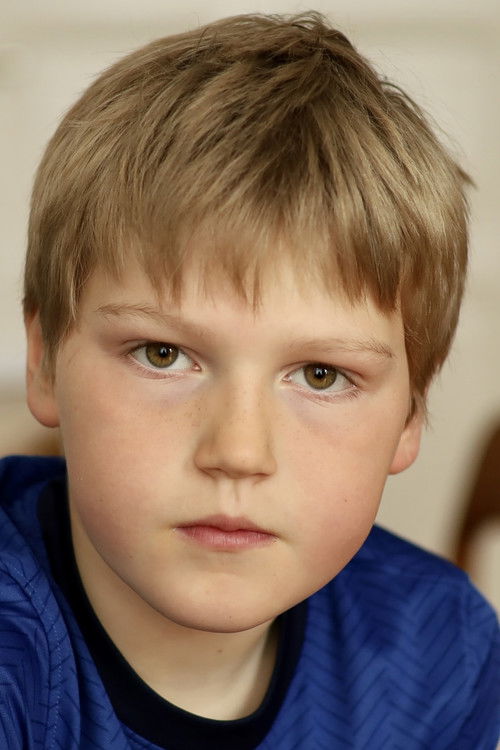 Camille Loup Moltzen as Felix