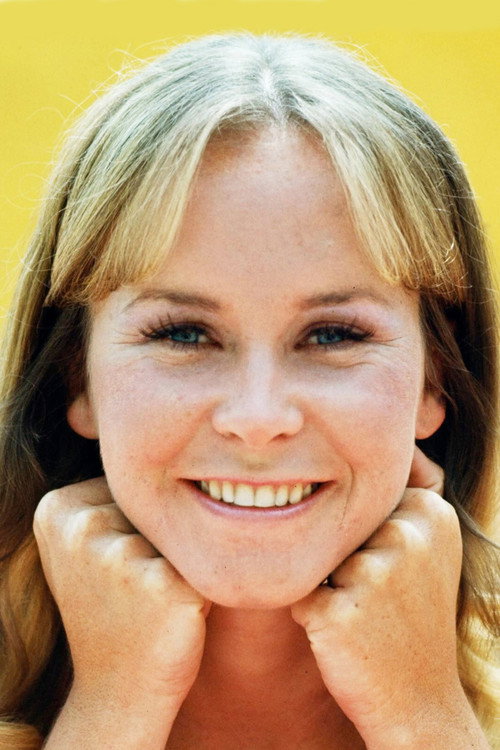 Heather North as Daphne Blake (voice)