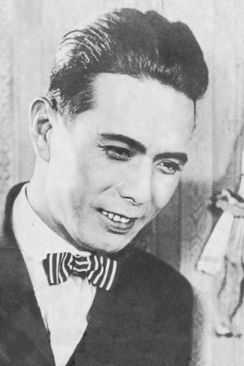 Shōzō Nanbu as Shintô Priest