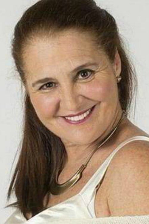 Montserrat Brugué as Monchi María Matute Ramos Rey de Mendoza de Raisin Drago