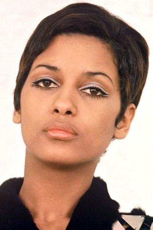 Cathy Rosier as Valérie