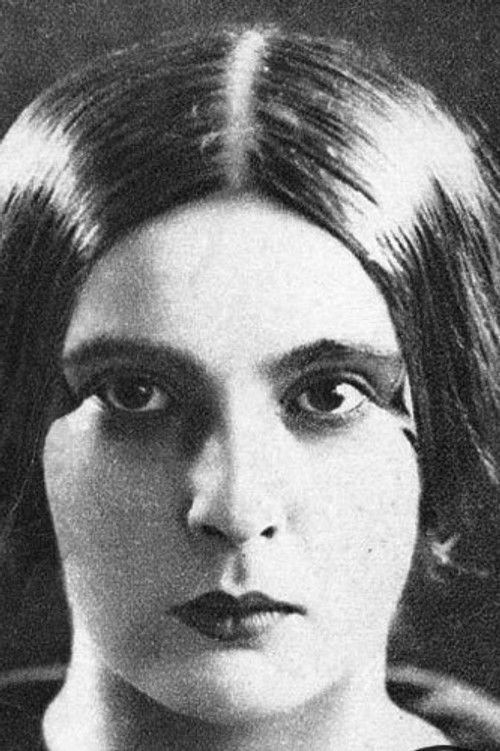 Yuliya Solntseva as Aelita, Queen of Mars