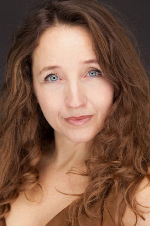 Linda Elvira as Stewardessen