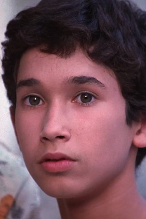 Selim Boughedir as Noura