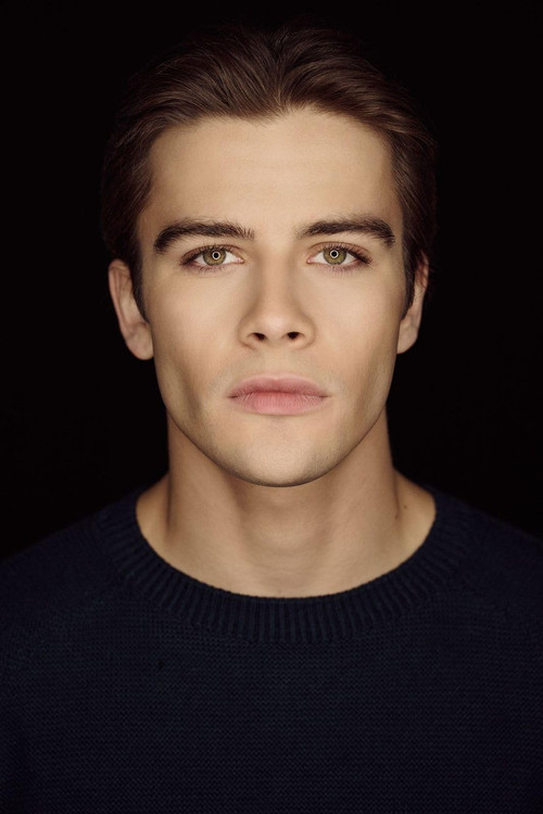 Charlie Goddard as Eddie Reynolds