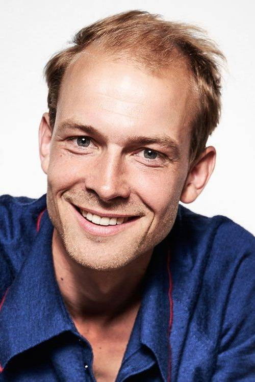 Christian Clauß as Johannes