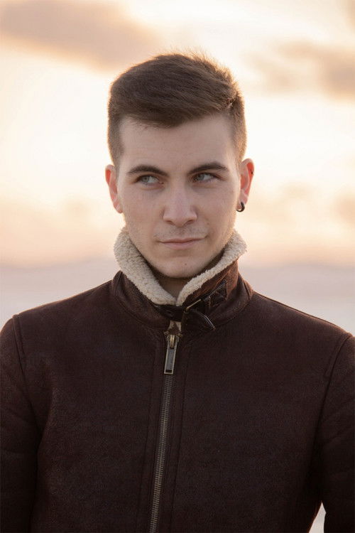 Alejandro Hoces as Peatón 1