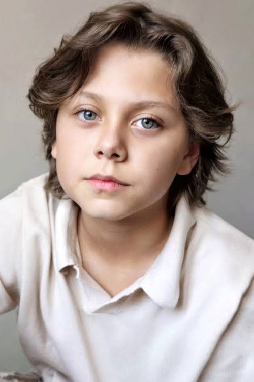 Ali Ediz Kırca as Korhan