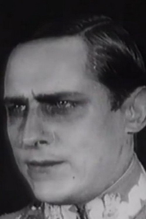 Ivan Kapralov as Lieutenant Kovalenko