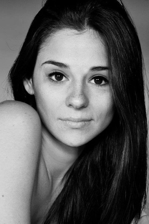 Valquiria Huerta as Camila