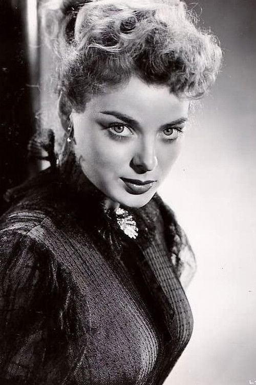 Mary Jo Tarola as Dolly Murray