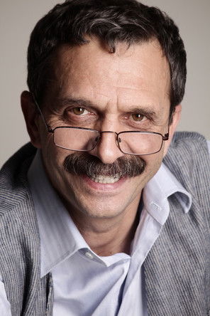 Gabriel Radu as Luca