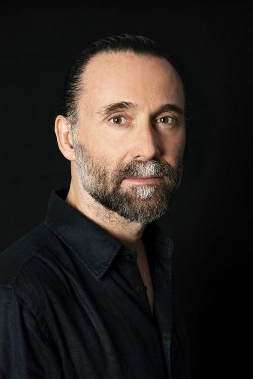 Bartłomiej Świderski as Aurel