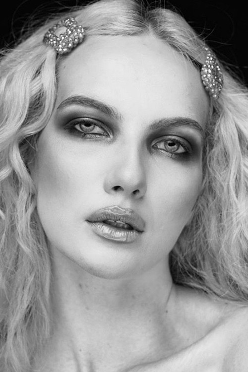 Holly Anne Frink as Plastic Girl