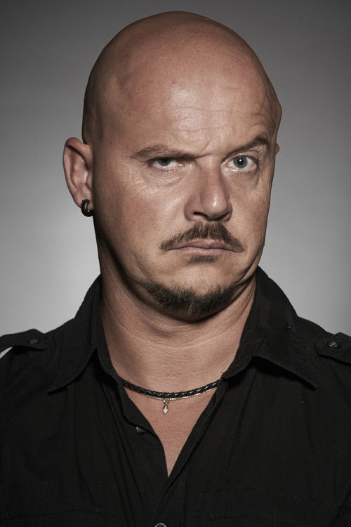 Thomas Hochkofler as Mafiosi Alfredo