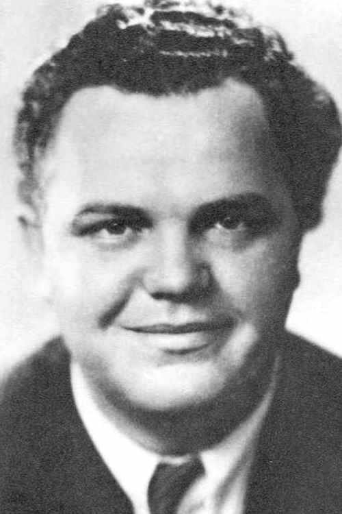 Petko Karlukovsky as Petzi