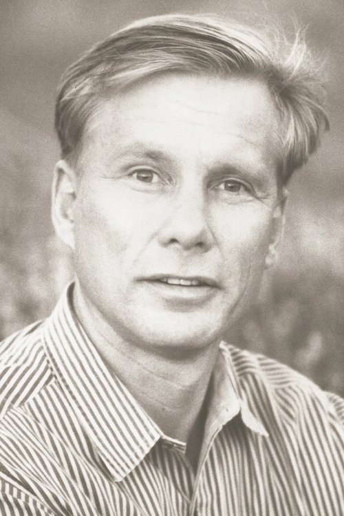 Kai Wulff as Lt. Heinz