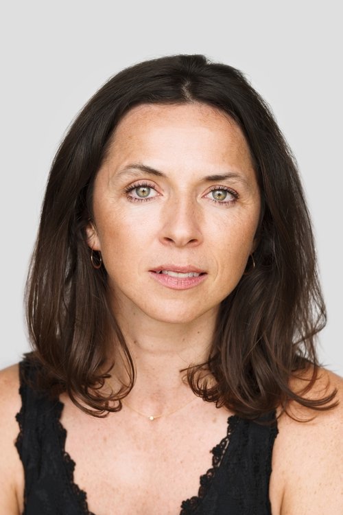 Kathryn McGarr as Angry Mother