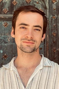 Igor Szpakowski as Manel