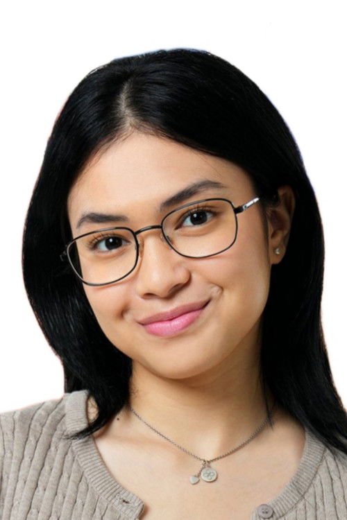 Jasmine Nadya as Alya