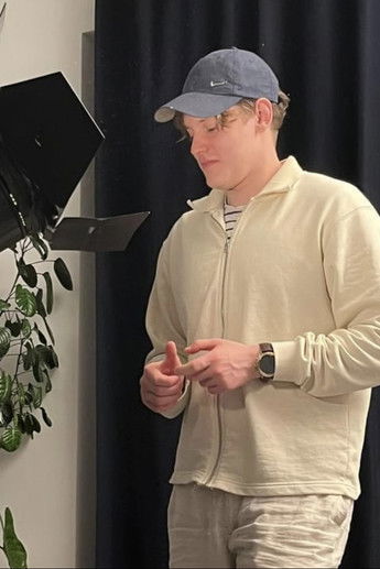 Filip Mańka as Himself (voice)