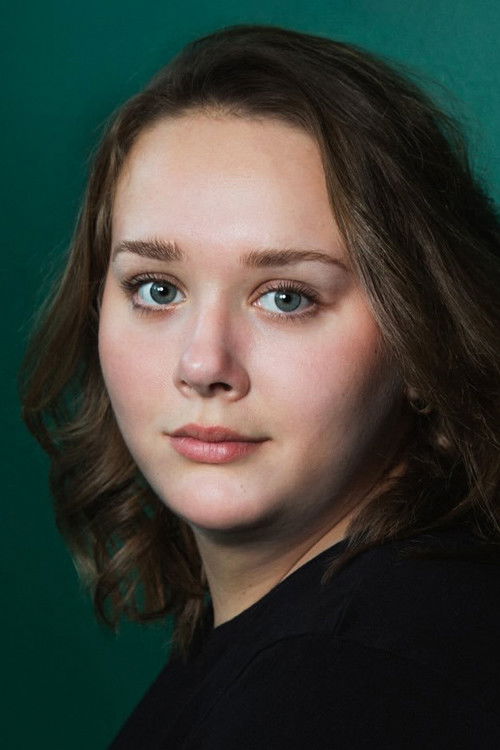 Marie Helweg Augustsen as Lea