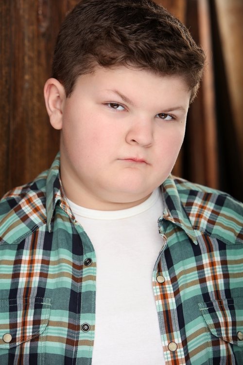 Wyatt McClure as Young Tommy Braun