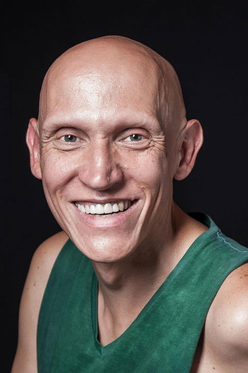 Alberto Tierrez as Vieja